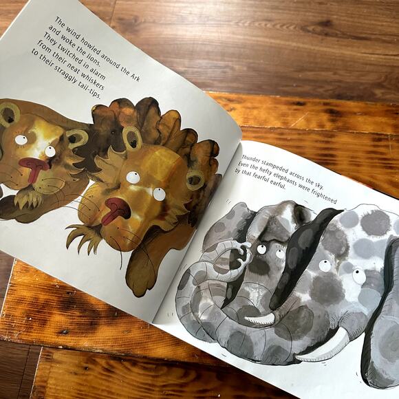 PJ Library Noah's Bed Jewish Paperback Book - Picture 5 of 10